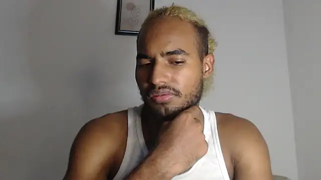 Snapshot of salvatore_amator chatting on May 2026 05:38:01 AM salvatore amator online show from May 2026 05:38:01 AM
