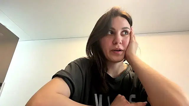 Snapshot of www_Lily13 chatting on April 2026 05:43:02 AM www Lily13 online show from April 2026 05:43:02 AM