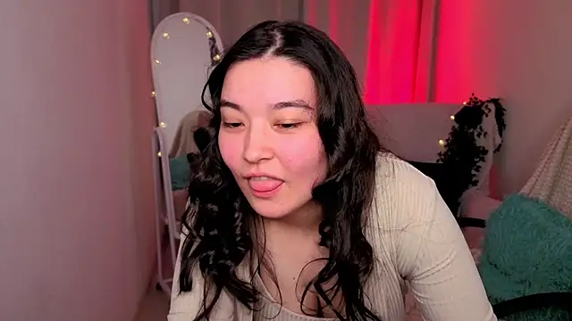 MomoRins online show from May 2026 10:07:01 PM