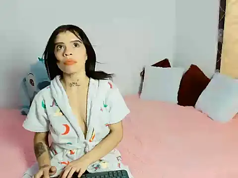 Snapshot of Sofi_Moon1 chatting on April 2026 01:07:02 AM Sofi Moon1 online show from April 2026 01:07:02 AM