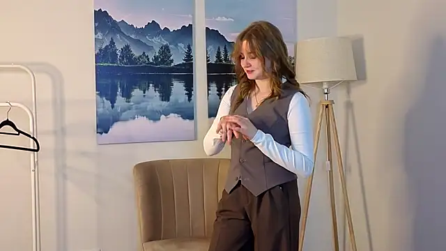 Snapshot of AngelicaAlfano chatting on April 2026 05:41:02 AM AngelicaAlfano online show from April 2026 05:41:02 AM