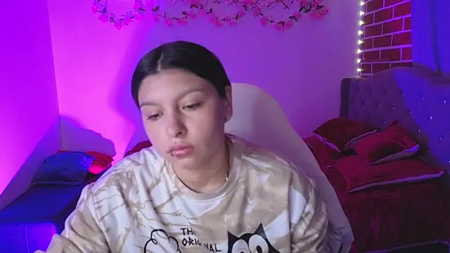 isabella monntolvo online show from May 2026 07:21:01 PM