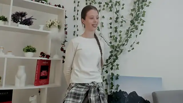 Snapshot of JoellenMadnick chatting on April 2026 03:20:01 AM JoellenMadnick online show from April 2026 03:20:01 AM