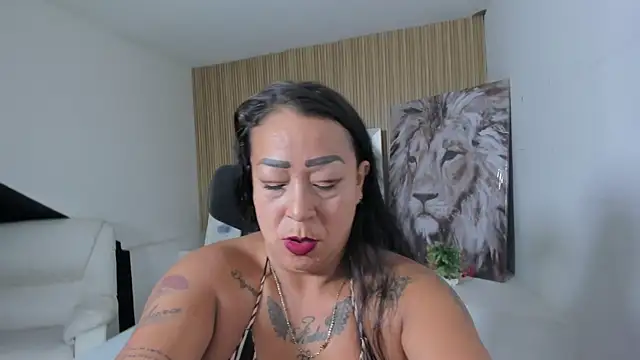 Snapshot of OrianaParra chatting on April 2026 09:17:01 PM OrianaParra online show from April 2026 09:17:01 PM