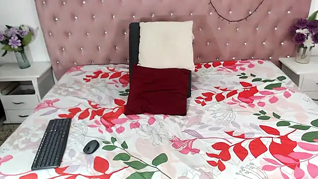 AvrilBennettx online show from June 2026 07:29:01 PM