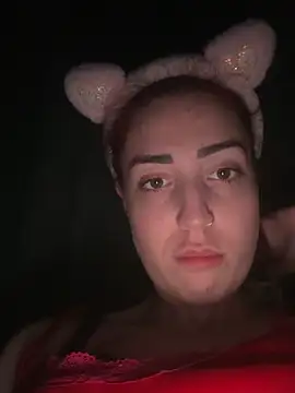 Snapshot of Siriusmoon chatting on April 2026 09:05:01 PM Siriusmoon online show from April 2026 09:05:01 PM