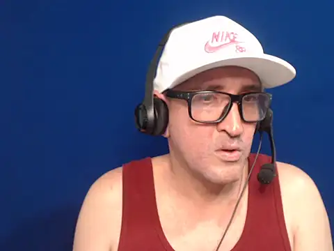 Snapshot of HairyCouple chatting on April 2026 01:29:01 AM HairyCouple online show from April 2026 01:29:01 AM