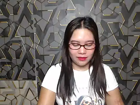 Snapshot of ur_prettychelsie chatting on June 2026 11:27:02 AM ur prettychelsie online show from June 2026 11:27:02 AM