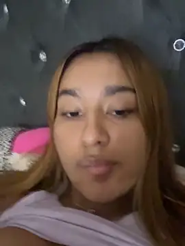 Snapshot of CloeSmithaa chatting on May 2026 06:09:01 AM CloeSmithaa online show from May 2026 06:09:01 AM