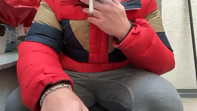 Snapshot of familycouple74 chatting on April 2026 10:17:02 AM familycouple74 online show from April 2026 10:17:02 AM