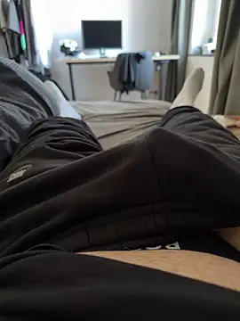 Snapshot of alwayshorny21 chatting on April 2026 04:20:02 PM alwayshorny21 online show from April 2026 04:20:02 PM