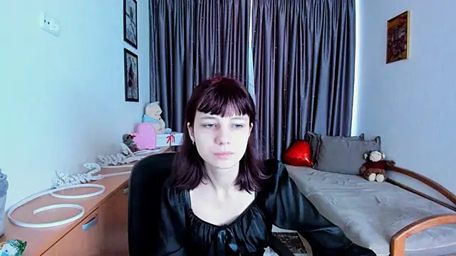 Snapshot of MiniLysii chatting on May 2026 05:35:01 AM MiniLysii online show from May 2026 05:35:01 AM