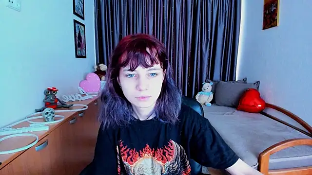 Snapshot of MiniLysii chatting on May 2026 05:37:01 AM MiniLysii online show from May 2026 05:37:01 AM