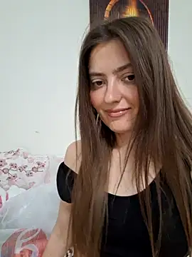 Snapshot of Alba2331 chatting on April 2026 02:41:01 PM Alba2331 online show from April 2026 02:41:01 PM