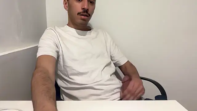 Snapshot of IBRAELM_ chatting on April 2026 01:01:01 PM IBRAELM online show from April 2026 01:01:01 PM