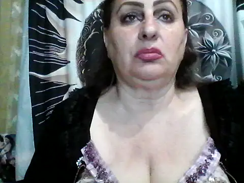 Snapshot of LoaqLovew chatting on May 2026 09:04:02 AM LoaqLovew online show from May 2026 09:04:02 AM