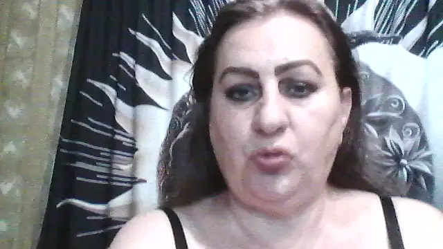 Snapshot of LoaqLovew chatting on June 2026 09:11:02 AM LoaqLovew online show from June 2026 09:11:02 AM