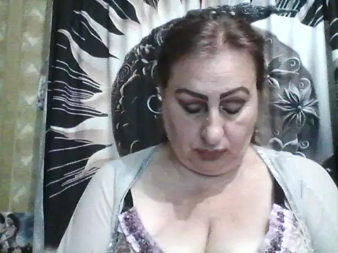 Snapshot of LoaqLovew chatting on June 2026 06:51:02 AM LoaqLovew online show from June 2026 06:51:02 AM