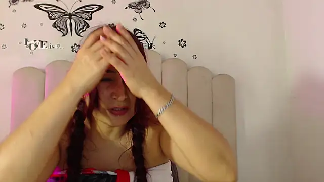 Snapshot of ArtemisaFoxx chatting on April 2026 02:22:02 PM ArtemisaFoxx online show from April 2026 02:22:02 PM