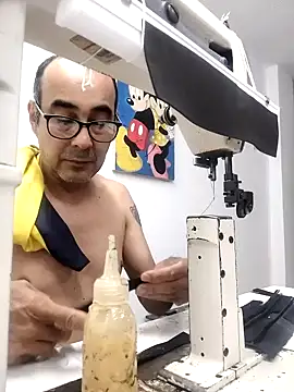 Snapshot of Juanchis53 chatting on April 2026 07:05:02 PM Juanchis53 online show from April 2026 07:05:02 PM