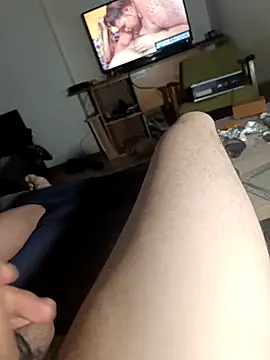 Snapshot of Lupikutyi chatting on April 2026 07:20:01 AM Lupikutyi online show from April 2026 07:20:01 AM