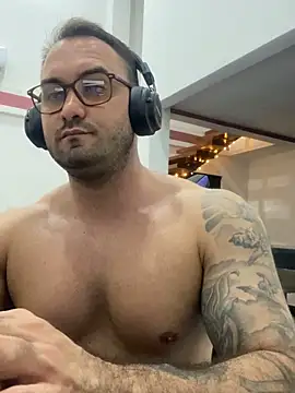 Snapshot of Nicanor_21 chatting on April 2026 02:14:01 AM Nicanor 21 online show from April 2026 02:14:01 AM