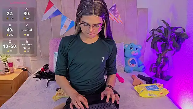 Emily hall19 online show from June 2026 08:21:01 PM