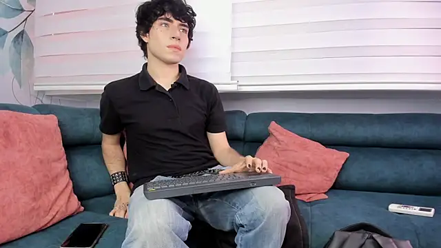 Snapshot of DemonFoxx chatting on April 2026 01:42:02 PM DemonFoxx online show from April 2026 01:42:02 PM