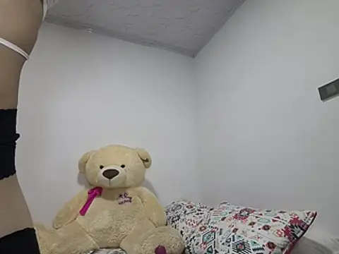 Snapshot of LONDON_ROSE chatting on June 2026 02:16:02 AM LONDON ROSE online show from June 2026 02:16:02 AM