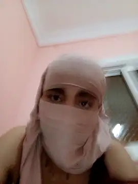 Snapshot of fatiflour99 chatting on April 2026 04:53:02 PM fatiflour99 online show from April 2026 04:53:02 PM