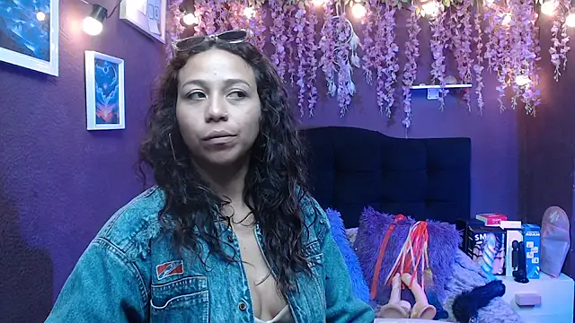 Snapshot of monik299 chatting on May 2026 01:17:02 PM monik299 online show from May 2026 01:17:02 PM