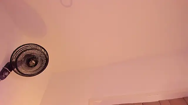 Snapshot of atenea_lux chatting on April 2026 11:51:02 PM atenea lux online show from April 2026 11:51:02 PM