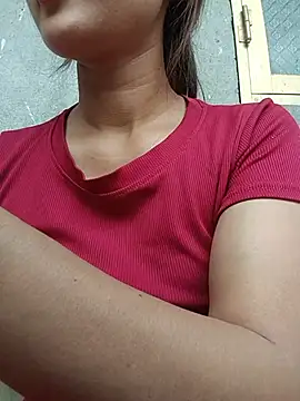 Snapshot of Rosie_LoveUU chatting on May 2026 02:29:02 AM Rosie LoveUU online show from May 2026 02:29:02 AM