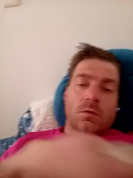 Snapshot of Tomino555 chatting on April 2026 10:14:02 AM Tomino555 online show from April 2026 10:14:02 AM