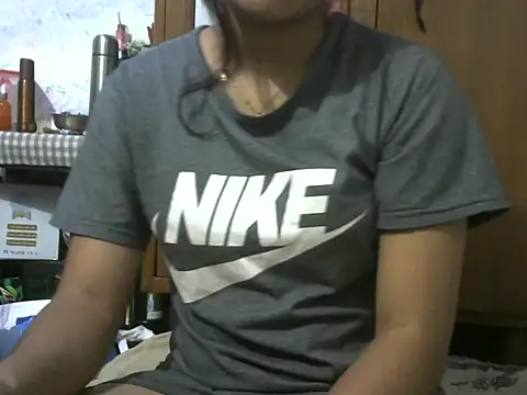Snapshot of royal_princesss chatting on May 2026 07:30:01 PM royal princesss online show from May 2026 07:30:01 PM