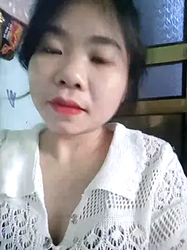 Snapshot of Ayti01 chatting on April 2026 06:05:01 AM Ayti01 online show from April 2026 06:05:01 AM