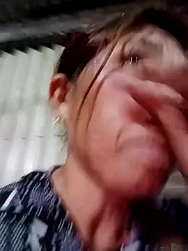 Snapshot of Melari chatting on April 2026 12:29:02 PM Melari online show from April 2026 12:29:02 PM