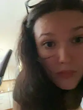 Snapshot of d0p34ng3l chatting on April 2026 12:18:02 PM d0p34ng3l online show from April 2026 12:18:02 PM