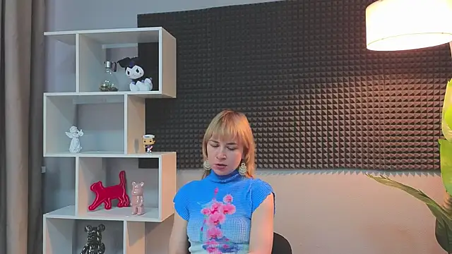 Snapshot of AstrixorLune chatting on April 2026 01:14:02 PM AstrixorLune online show from April 2026 01:14:02 PM