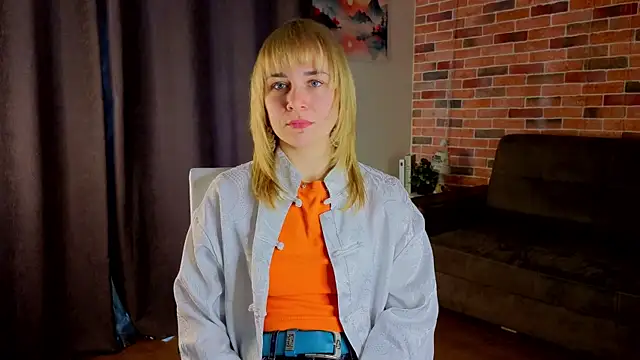 Snapshot of AstrixorLune chatting on April 2026 07:28:01 AM AstrixorLune online show from April 2026 07:28:01 AM