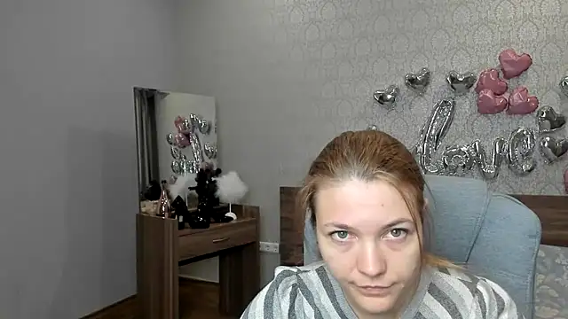 AnniShery online show from May 2026 06:57:01 PM