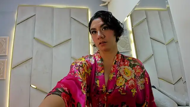 Snapshot of SandyFeral chatting on April 2026 04:15:02 AM SandyFeral online show from April 2026 04:15:02 AM