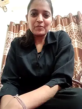 Snapshot of HEMA_QUEEN chatting on April 2026 10:07:02 AM HEMA QUEEN online show from April 2026 10:07:02 AM