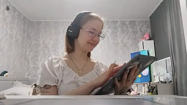 Snapshot of MyungWormington chatting on April 2026 11:24:01 AM MyungWormington online show from April 2026 11:24:01 AM