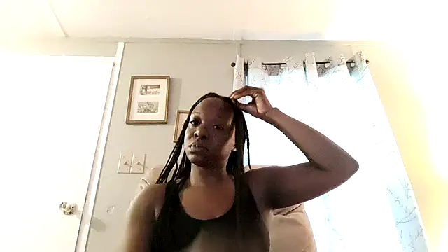 Snapshot of SashaVixen1985 chatting on May 2026 06:02:02 PM SashaVixen1985 online show from May 2026 06:02:02 PM