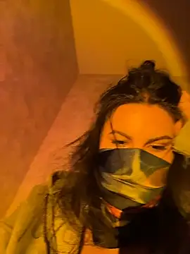 Snapshot of RoseSavoy chatting on April 2026 07:49:01 PM RoseSavoy online show from April 2026 07:49:01 PM