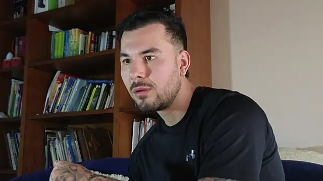 Snapshot of julianmonttoya chatting on April 2026 02:30:01 PM julianmonttoya online show from April 2026 02:30:01 PM