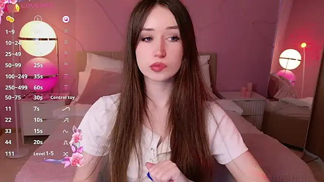 Snapshot of AliceLidelle chatting on June 2026 01:45:02 PM AliceLidelle online show from June 2026 01:45:02 PM