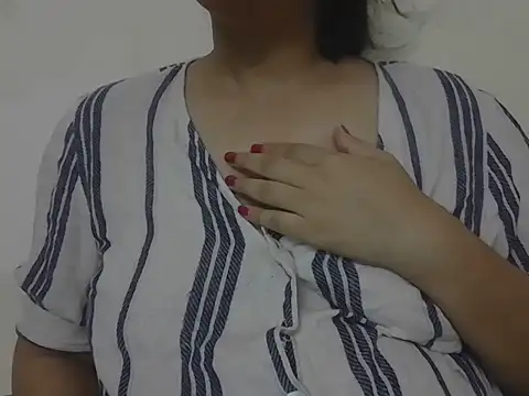 Snapshot of Aayaat__ chatting on July 2026 04:34:02 PM Aayaat online show from July 2026 04:34:02 PM