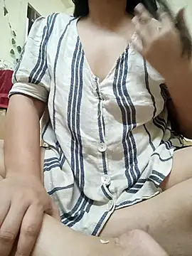 Snapshot of Aayaat__ chatting on July 2026 11:50:02 AM Aayaat online show from July 2026 11:50:02 AM